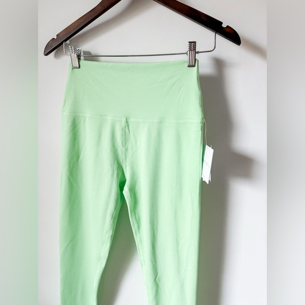 NWT Beyond Yoga Heather Ribbed High Waisted Midi Legging Lime Green - Picture 5 of 8